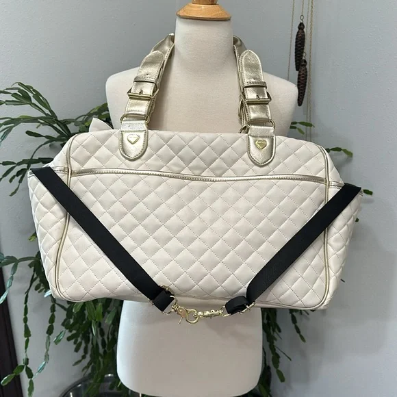 Betsey Johnson Duffel Bag 💼 - Picture 2 of 16